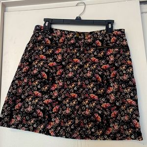 Mossimo Supply Co skirt. Size 9. Purchased from Macy’s.